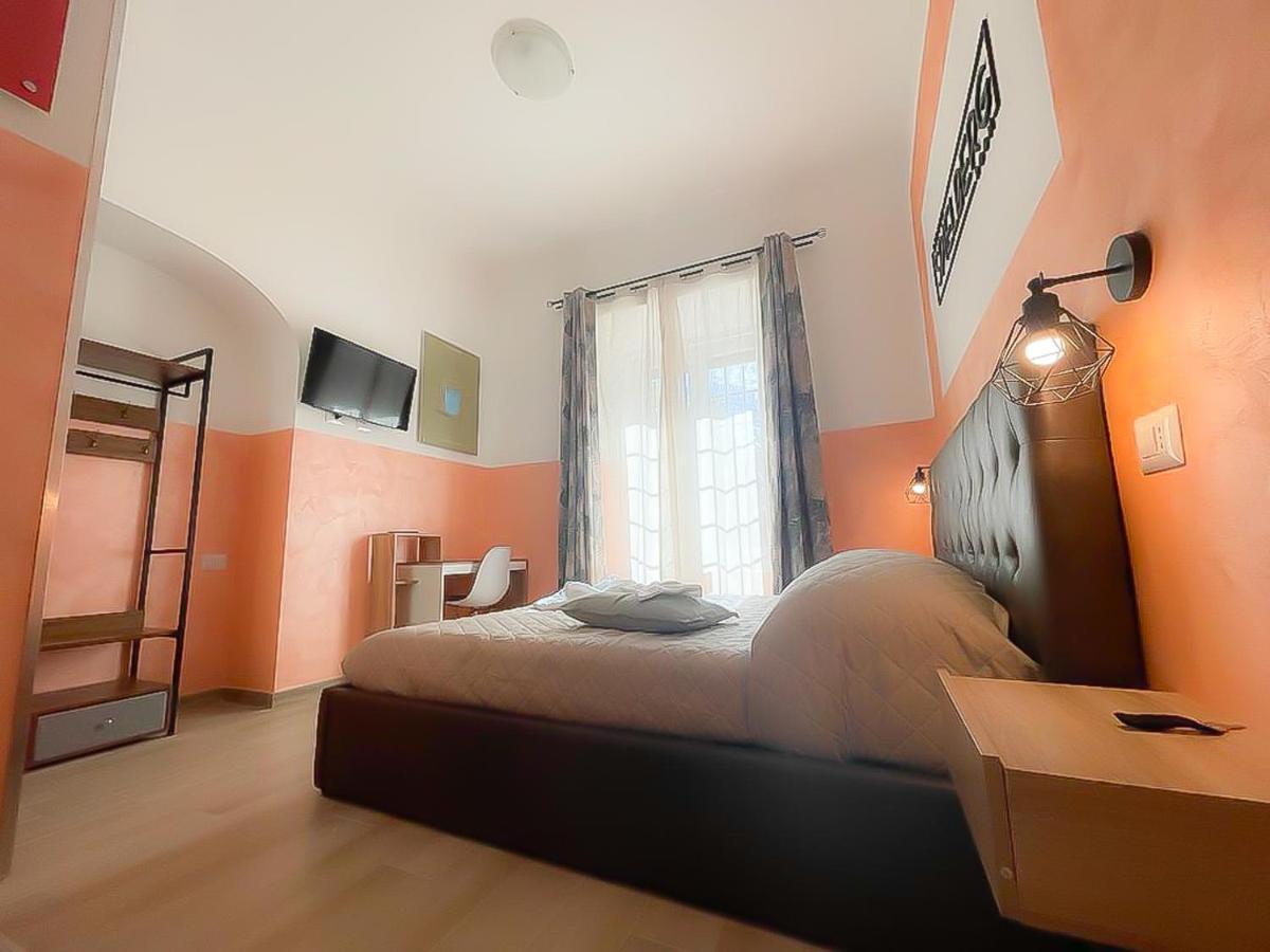 רומא Cinemovie Guesthouse מראה חיצוני תמונה