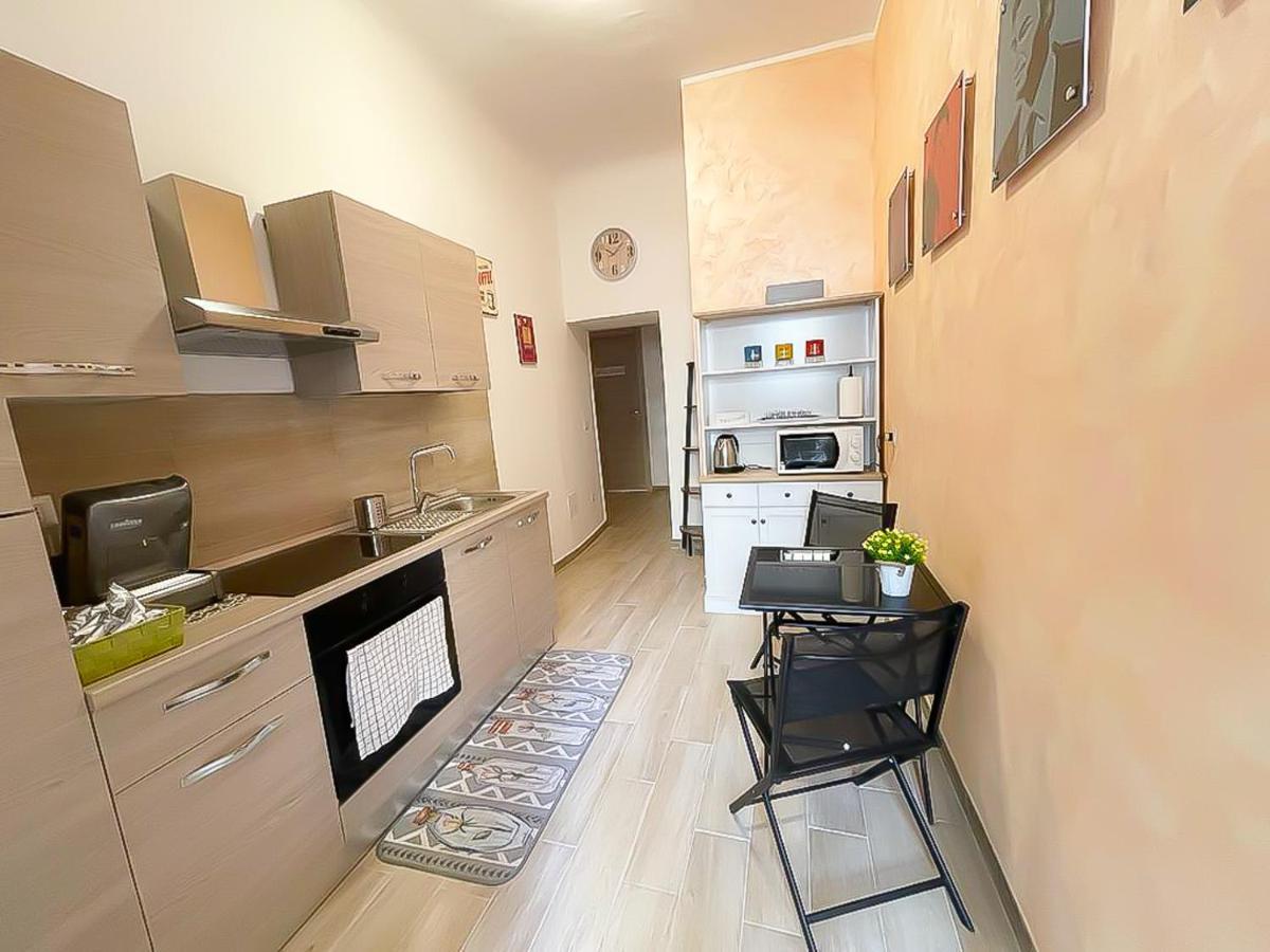 רומא Cinemovie Guesthouse מראה חיצוני תמונה